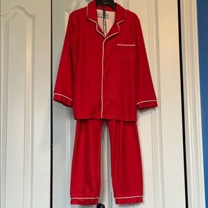Red Kids Pajama Set size 4
Unisex